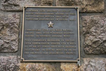 Moste - Spominska plošča na železniškem mostu