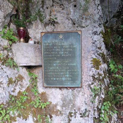 Planina pod Golico - Spominsko znamenje padlim borcem NOB