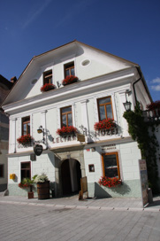 Radovljica - Hiša Linhartov trg 2