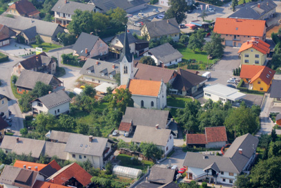 Britof - Rimsko grobišče pri cerkvi sv. Tomaža