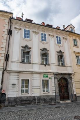 Ljubljana - Hiša Ciril Metodov trg 6
