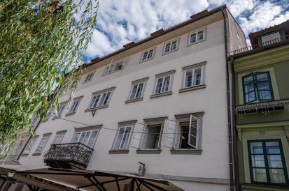 Ljubljana - Hiša Cankarjevo nabrežje 7