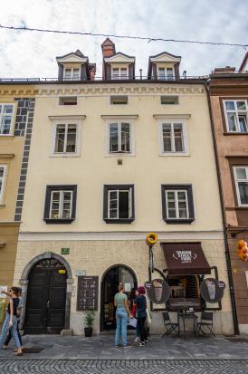 Ljubljana - Hiša Ciril Metodov trg 11