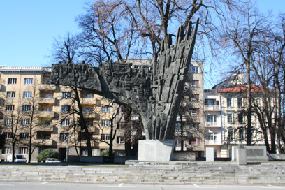 Ljubljana - Spomenik revolucije
