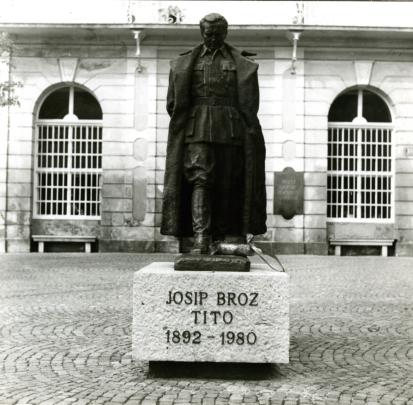 Ljubljana - Spomenik maršalu Titu