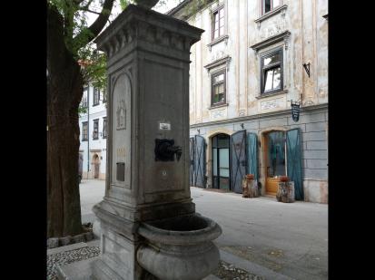 Škofja Loka - Vodnjak na Mestnem trgu