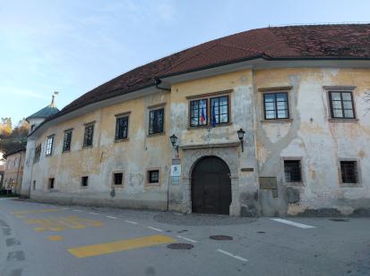 Puštal - Dvorec