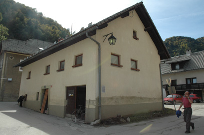 Železniki - Hiša Racovnik 16