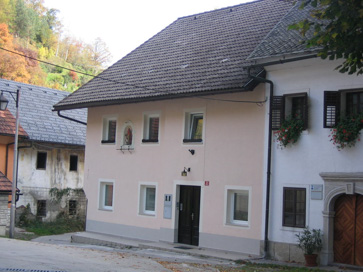 Železniki - Hiša Racovnik 31