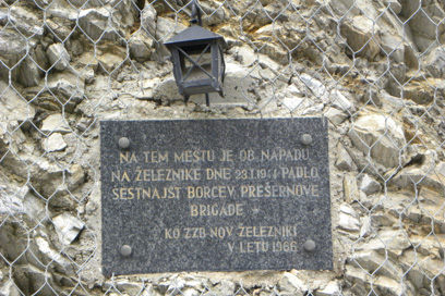 Železniki - Spominska plošča padlim borcem Prešernove brigade