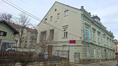 Maribor - Dvorec Gospejna 11