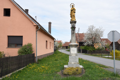 Središče ob Dravi - Znamenje s kipom Brezmadežne