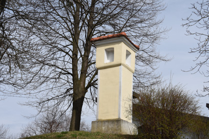Runeč - Znamenje s Trpečim Kristusom