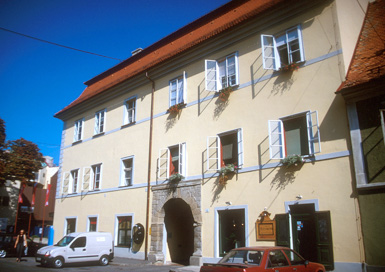 Ptuj - Hiša Miklošičeva 10