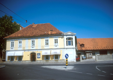 Ptuj - Dvorec Trstenjakova 11