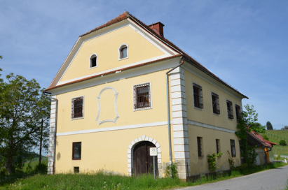 Police pri Gornji Radgoni - Rezačeva vila