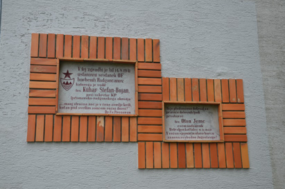 Gornja Radgona - Spominski plošči na stavbi Trate 17