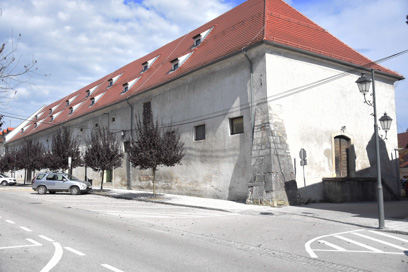 Brežice - Grajska kašča Cesta prvih borcev 4