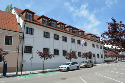 Brežice - Grajski hlevi Cesta prvih borcev 5
