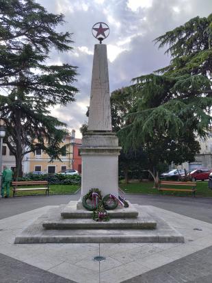 Izola - Spomenik padlim za svobodo