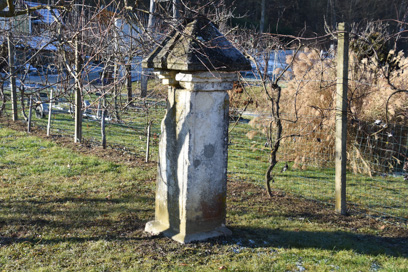 Podgorje pri Tratah - Kužno znamenje