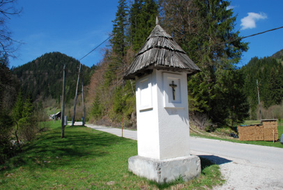 Koprivna - Znamenje pri domačiji Šumel