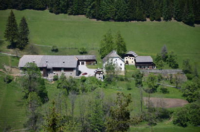 Topla - Domačija Topla 11 in 12