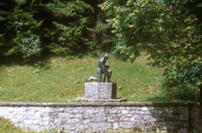 Podpeca - Spomenik NOB