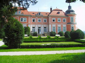 Polzela - Dvorec Šenek s parkom