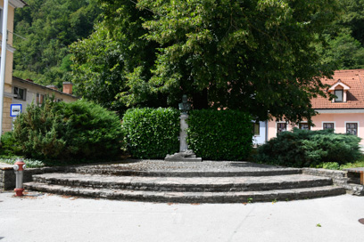 Krško - Spomenik Martinu Hočevarju