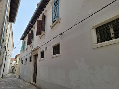 Koper - Palača Grisoni Combi