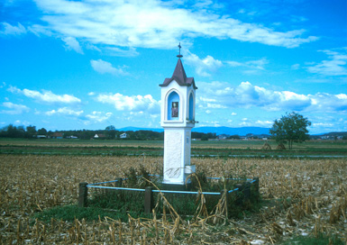 Spuhlja - Znamenje na polju