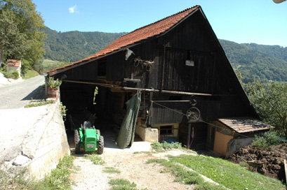 Čeče - Hlev na domačiji Čeče 21