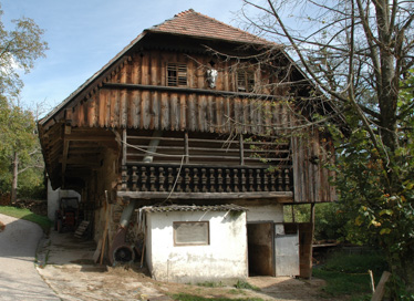 Knezdol - Hlev na domačiji Knezdol 38