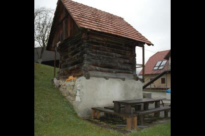 Prapreče - Kašča na domačiji Prapreče 12