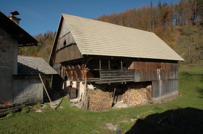 Župa - Hlev na domačiji Župa 7