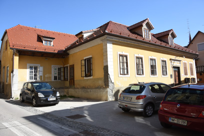 Novo mesto - Hiša Čitalniška 2