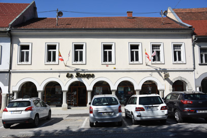 Novo mesto - Hiša Glavni trg 27
