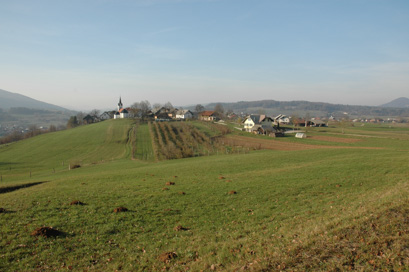 Mačkovec pri Dvoru - Rimskodobna naselbina in grobišče