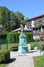 Šmarješke Toplice - Vodnjak v zdraviliškem parku