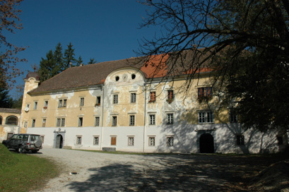 Ponoviče - Grad Ponoviče