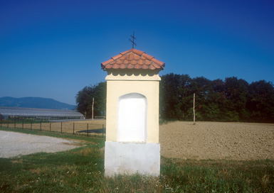 Dvorjane - Znamenje pri hiši Dvorjane 5a