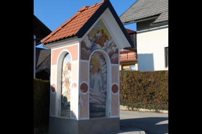 Zgornja Bela - Kapelica pri hiši Zgornja Bela 55