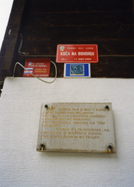 Bohor - Spominska plošča NOB na planinski koči