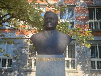 Ljubljana - Spomenik Francetu Kidriču
