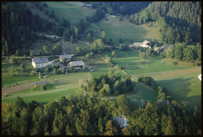 Srednji Vrh nad Martuljkom - Vas