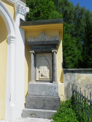 Radovljica - Nagrobnik Primusa Hudoverniga