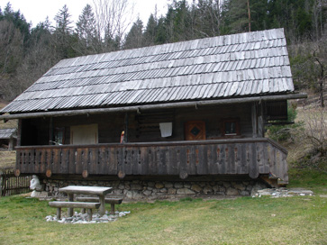 Robanov Kot - Kašča na Bevškovi domačiji