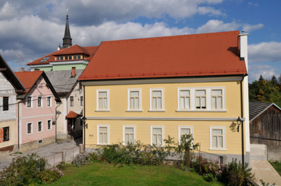Črnomelj - Hiša Ulica Mirana Jarca 3