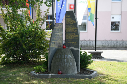 Dobova - Spominska plošča padlim in žrtvam